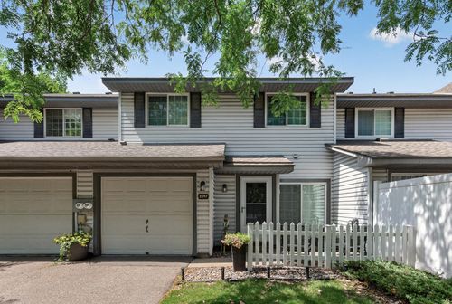 27-2597 Bedford Ct, Mendota Heights, MN, 55120-1739 | Card Image