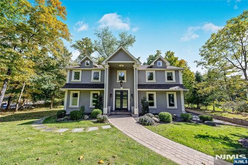 34 Carlough Road, Upper Saddle River, NJ, 07458 | Card Image