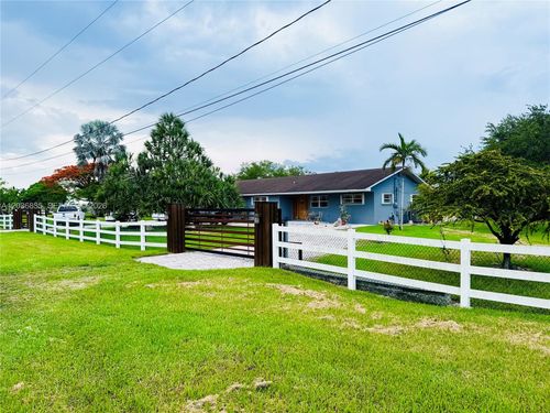 21217 Sw 160th St, Miami, FL, 33187-5660 | Card Image
