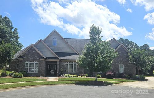 323 Wendover Dr, Locust, NC, 28097-8401 | Card Image