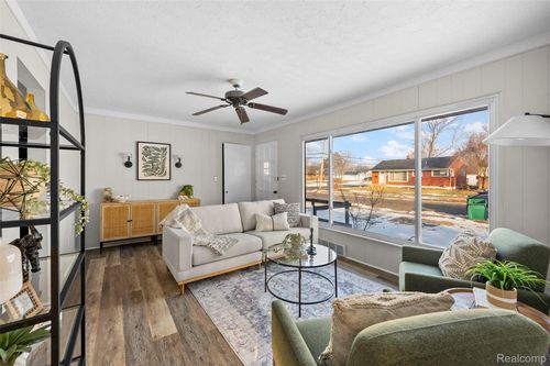 29061 Balmoral St, Garden City, MI, 48135-2183 | Card Image