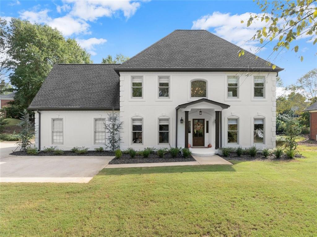 Windsor Dr, Flowery Branch, GA 30542