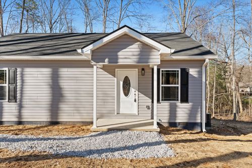 18 Central St, Tracy City, TN, 37387-5401 | Card Image