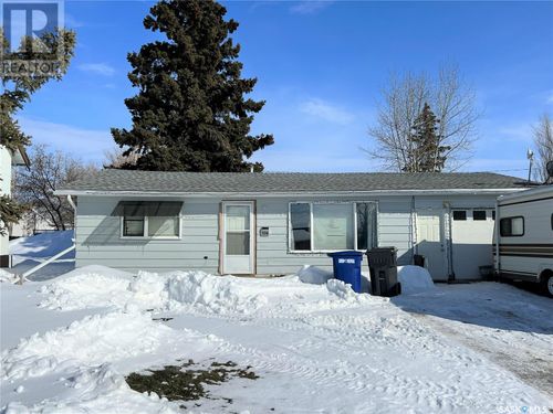 504 3rd St W, Meadow Lake, SK, S9X1C9 | Card Image