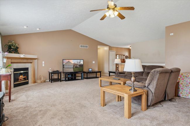 09-385-Saddlevalley-Ct-Linden-MI-48451-W | Image 5