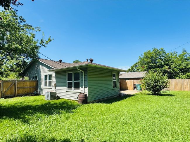 1015 W Sycamore St, House other with 3 bedrooms, 2 bathrooms and null parking in Sherman TX | Image 38
