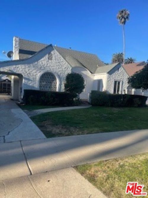 2311 Malcolm Ave, LOS ANGELES, CA, 90064-2205 | Card Image