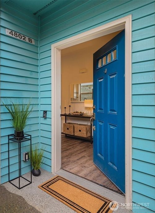 4802 Delridge Way Sw, Seattle, WA, 98106-1331 | Card Image