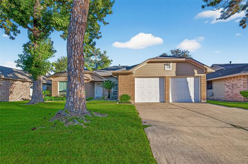 8526 Greenleaf Lake Dr, Houston, TX, 77095-3717 | Card Image