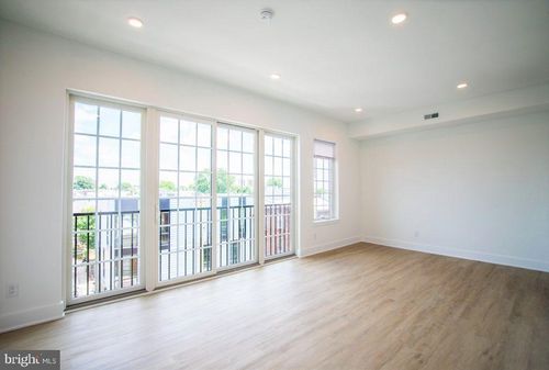 unit-201-1324 Frankford Ave, PHILADELPHIA, PA, 19125-3204 | Card Image