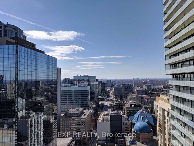 4311 - 7 Grenville St, Condo with 3 bedrooms, 2 bathrooms and null parking in Toronto ON | Image 12