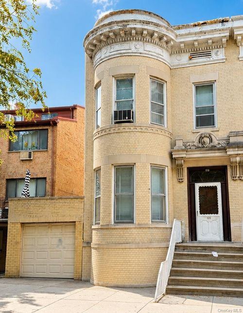 121 Bay 20th Street, New York, NY, 11214 | Card Image