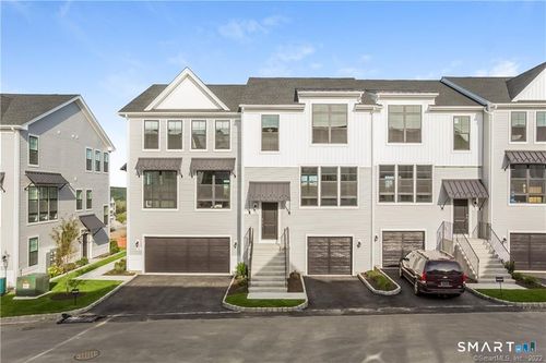 12-12 W Cross Trl, Danbury, CT, 06810-1520 | Card Image
