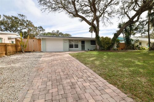 2307 Saxon Dr, NEW SMYRNA BEACH, FL, 32169-3334 | Card Image