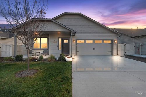 575 Stanley Lake St, Middleton, ID, 83644-6139 | Card Image