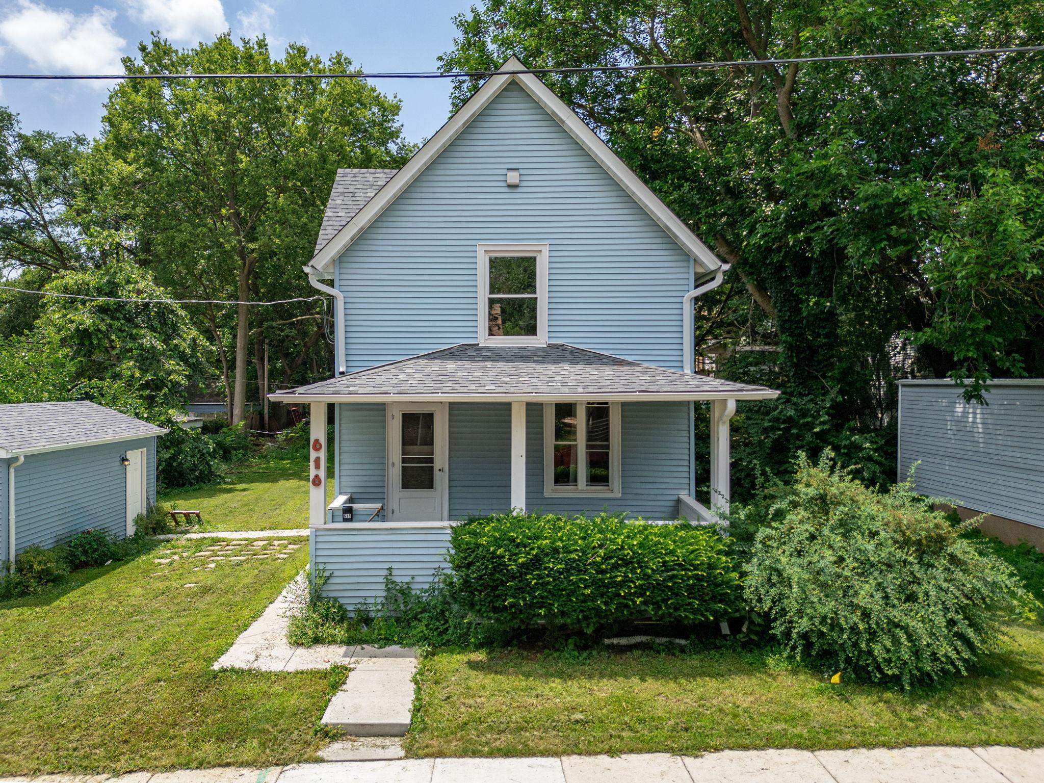 Residential in ROCKFORD 3