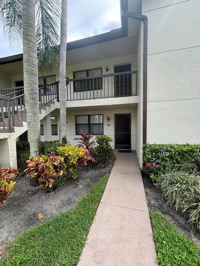 102 - 7690 Tahiti Lane, Condo with 2 bedrooms, 2 bathrooms and null parking in Lake Worth FL | Image 2