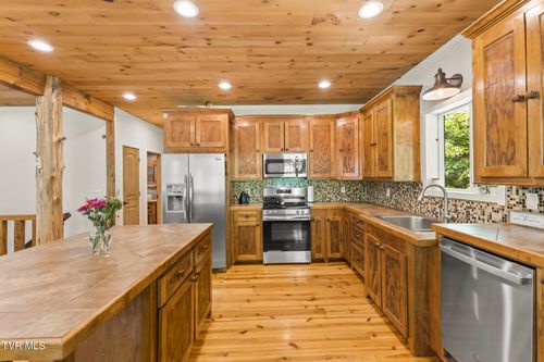 108 Chock Creek Rd, Johnson City, TN, 37601-3639 | Card Image