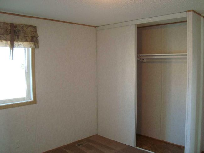 8 Trochu Avenue, House other with 3 bedrooms, 2 bathrooms and 3 parking in Trochu AB | Image 9