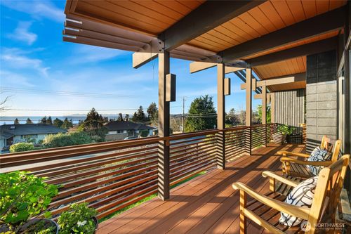 18600 4th Ave Sw, Normandy Park, WA, 98166-3924 | Card Image