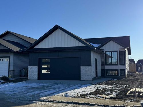 7111 37 St, Lloydminster, AB, T9V3R1 | Card Image