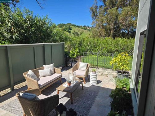 apt-2-1124 Singingwood Ct, Walnut Creek, CA, 94595-3222 | Card Image