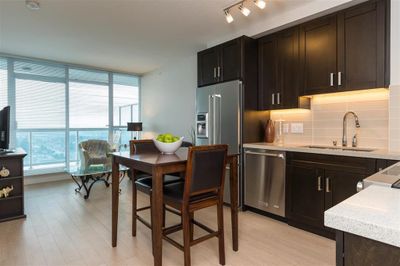 1903 - 11967 80 Ave, Condo with 2 bedrooms, 1 bathrooms and null parking in Delta BC | Image 3