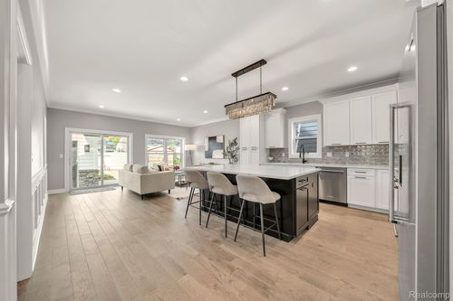 1929 Brookwood Ave, Royal Oak, MI, 48073-4181 | Card Image