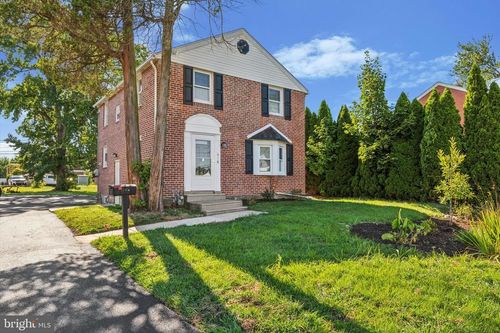 618 W South Ave, GLENOLDEN, PA, 19036-2409 | Card Image