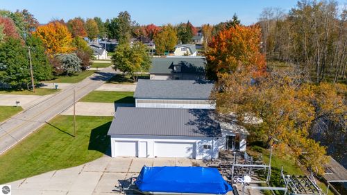 2264 Long Point, Houghton Lake, MI, 48629 | Card Image