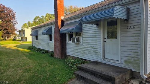 2310 Boughton Dr, Akron, OH, 44320-1018 | Card Image