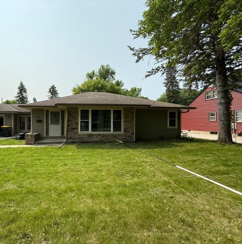 1319 Kandiyohi Ave Sw, Willmar, MN, 56201-2956 | Card Image