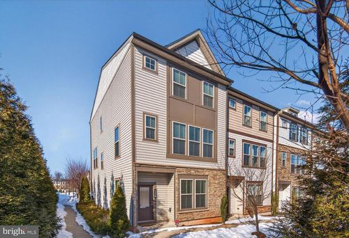 120 Tolocka Ter Ne, LEESBURG, VA, 20176-4589 | Card Image