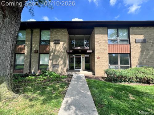b17-1525 Cherboneau Pl, Detroit, MI, 48207-2842 | Card Image