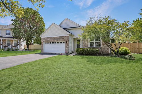 3901 Mohican Ct, Joliet, IL, 60435-1549 | Card Image