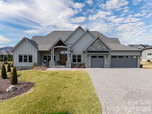 744 Daniel Circle Dr, Mills River, NC, 28759-0118 | Card Image