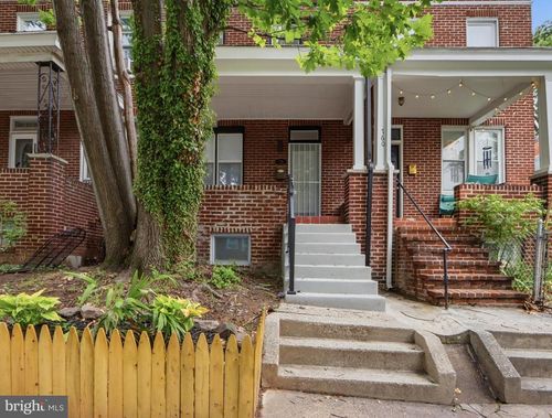 758 Melville Ave, BALTIMORE, MD, 21218-2553 | Card Image