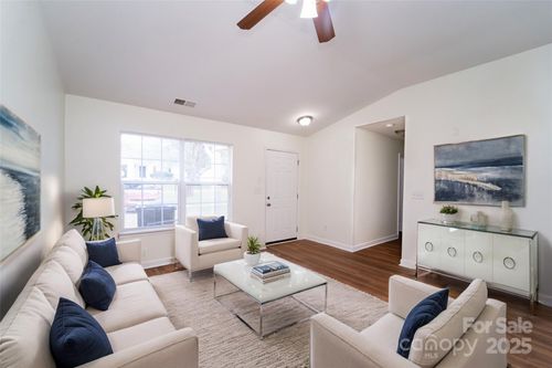 2327 Hope Valley Ln, Charlotte, NC, 28213-4919 | Card Image