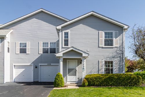 1230 Orleans Dr, Mundelein, IL, 60060-4864 | Card Image