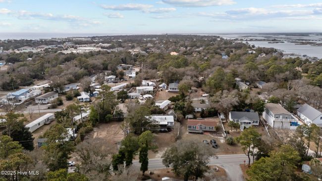 311 Old Ferry Rd, House other with 3 bedrooms, 2 bathrooms and null parking in Emerald Isle NC | Image 43