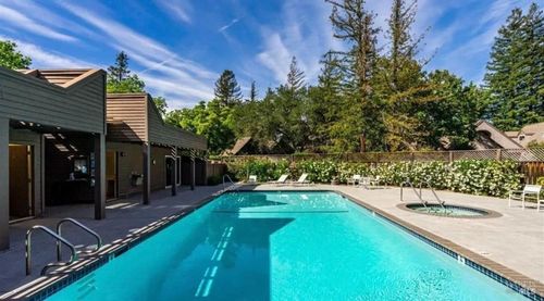 1500 Voorhees Cir, Saint Helena, CA, 94574-2057 | Card Image