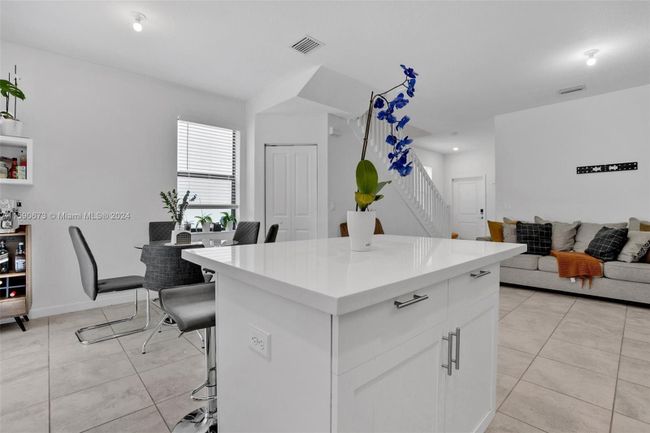 317 - 317 Ne 208th Ter, Townhouse with 3 bedrooms, 3 bathrooms and null parking in Miami FL | Image 15
