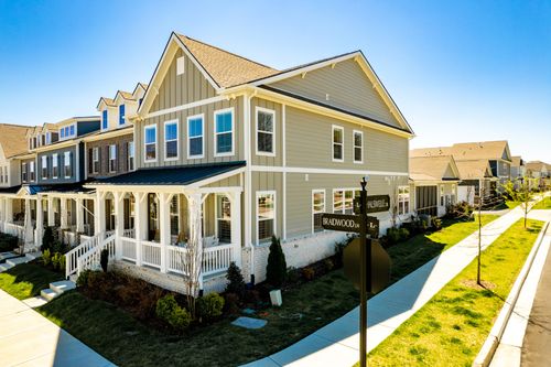 2091 Braidwood Ln, Franklin, TN, 37064-4398 | Card Image