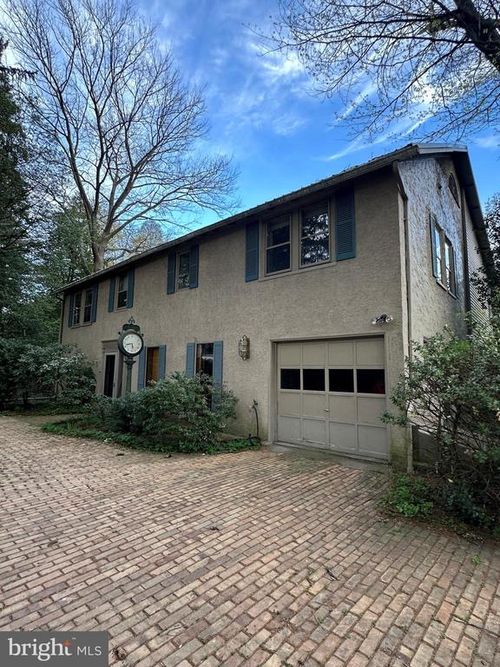 890 N Wayne Ave, WAYNE, PA, 19087-2753 | Card Image