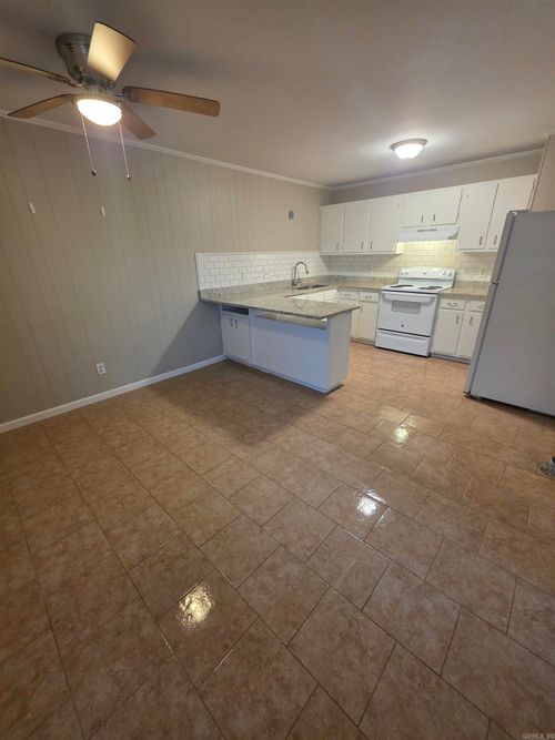 1616 Skyline Dr, North Little Rock, AR, 72116-9351 | Card Image