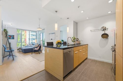 403-2528 Maple St, Vancouver, BC, V6J0B5 | Card Image