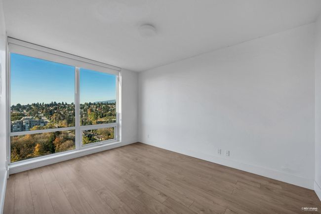 2406 - 680 Seylynn Crescent, Condo with 3 bedrooms, 2 bathrooms and 1 parking in North Vancouver BC | Image 23