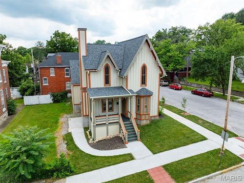 221 N 6th St, Hannibal, MO, 63401-3412 | Card Image