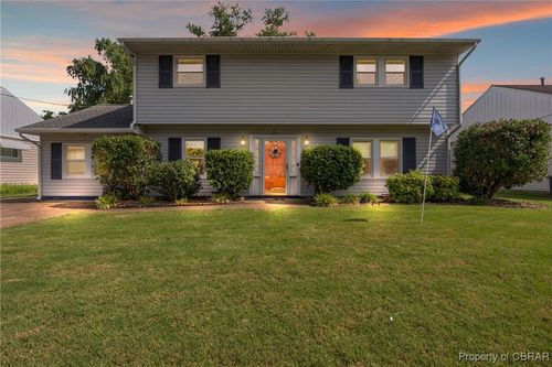 16 Diggs Dr, Hampton, VA, 23666-1711 | Card Image