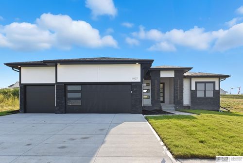 11107 S 218th St, Gretna, NE, 68028-5122 | Card Image